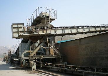 側(cè)式懸臂堆料機